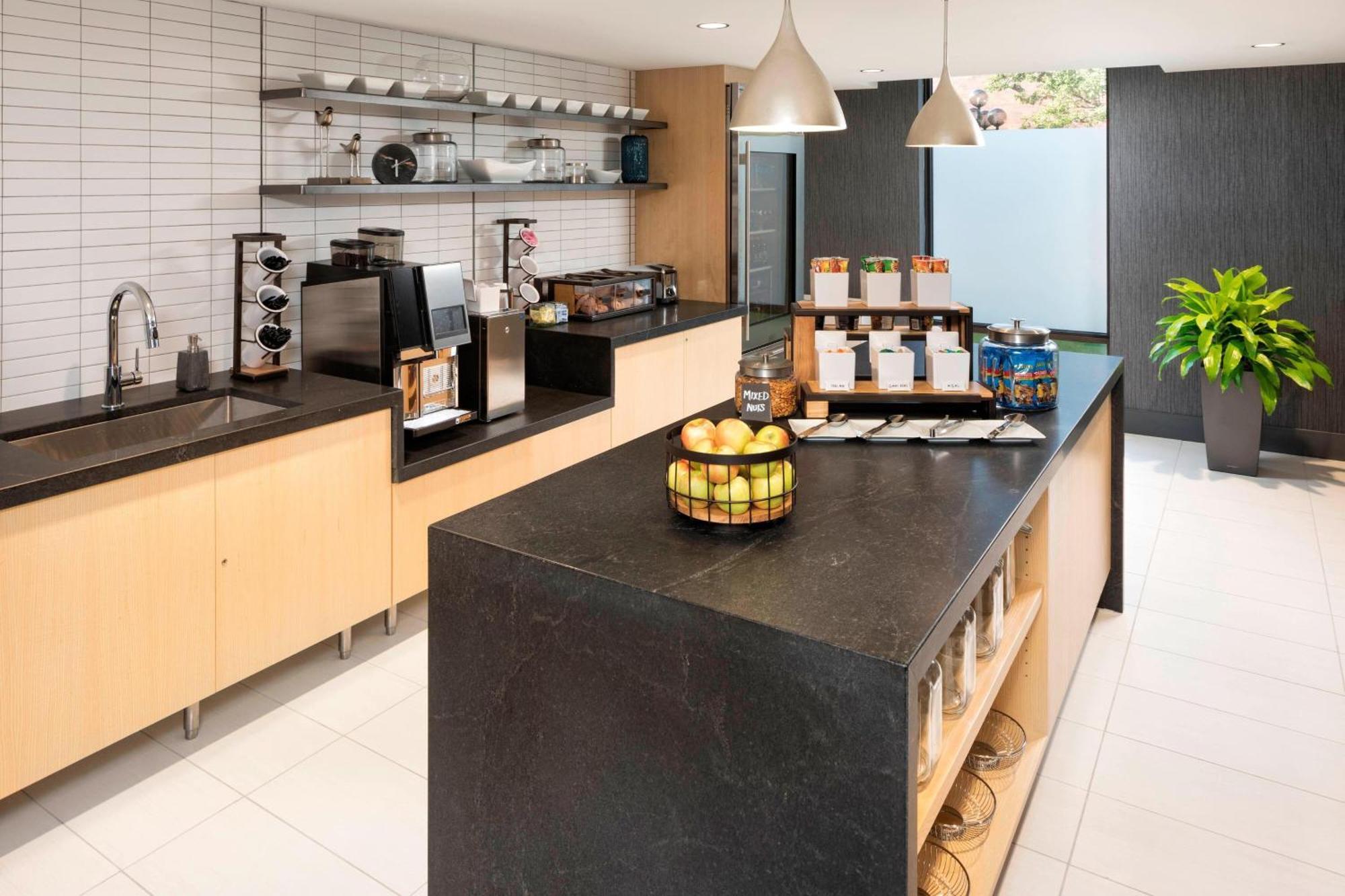 Delta Hotels By Marriott Minneapolis Northeast Ngoại thất bức ảnh